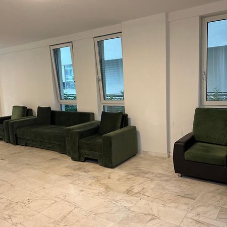 Dominic 2 Beds 1 Sofa Parking Pool Apartament By Alezzi Nord10 Apartment Navodari Exterior photo