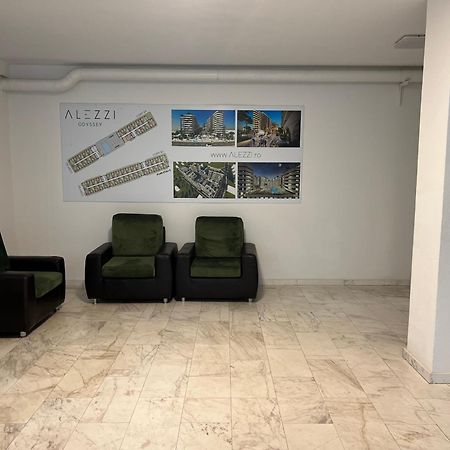 Dominic 2 Beds 1 Sofa Parking Pool Apartament By Alezzi Nord10 Apartment Navodari Exterior photo
